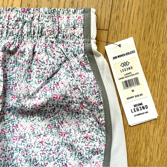 Tempo Short, Grey Printed Run Shorts - Size M - Picture 3 of 4